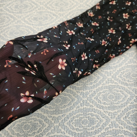 Gently Used Daniel Rainn Long Sleeve Blouse - Picture 9 of 9